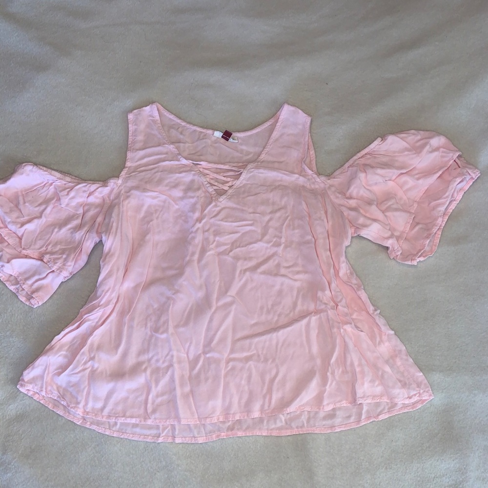 pink off-the-shoulder tank top